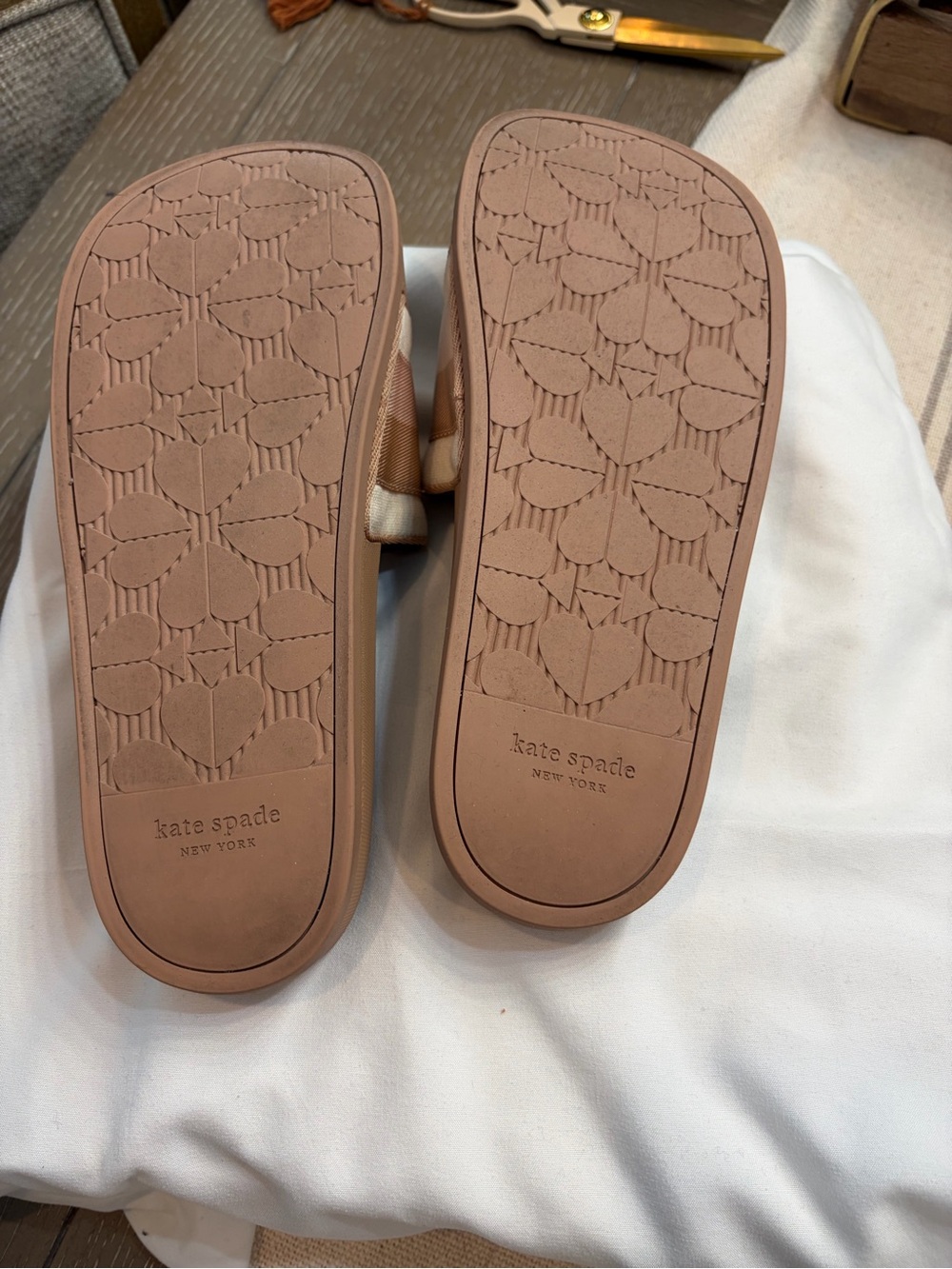 Kate Spade Slide Sandals in Tan and Cream with Logo Strap - Picture 3 of 4